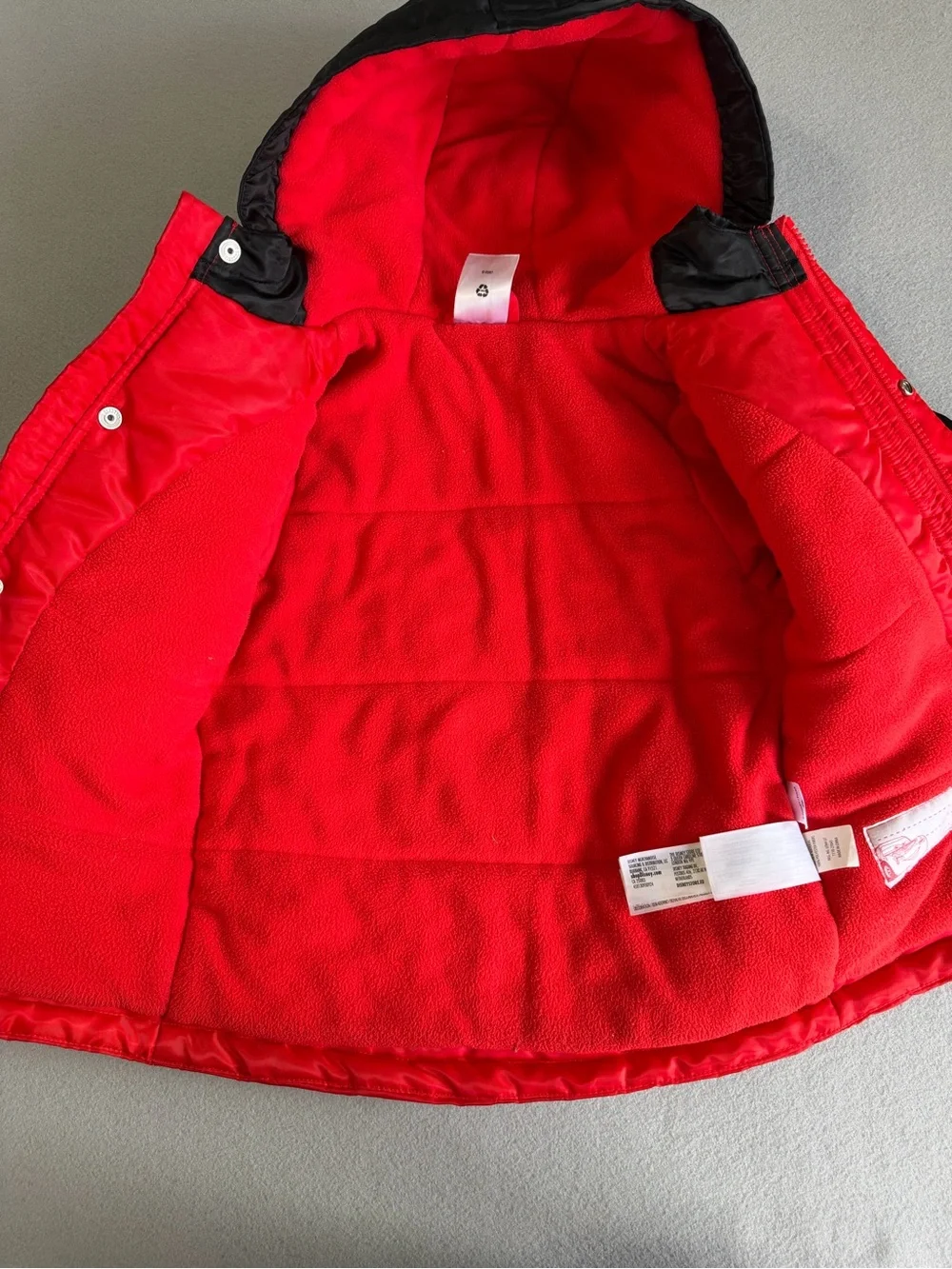 Disney Cars Lightning McQueen Red Hooded Jacket Size 4 Lined Polyester Snap